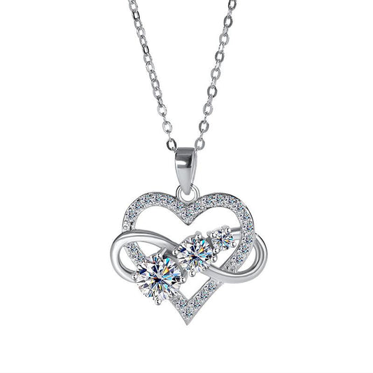 447 【BETXEU】Love Heart Shape S925 necklace Mossanite